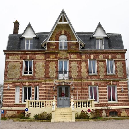 Le Manoir De La Baronnie Villa Norrey-en-Auge Bagian luar foto