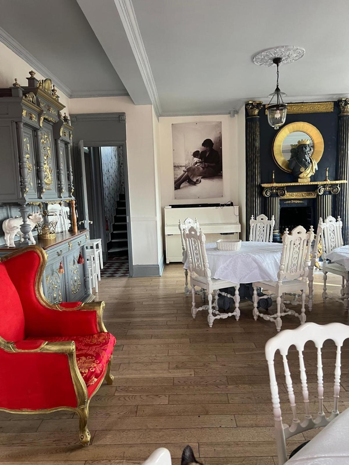 Le Manoir De La Baronnie Villa Norrey-en-Auge Bagian luar foto