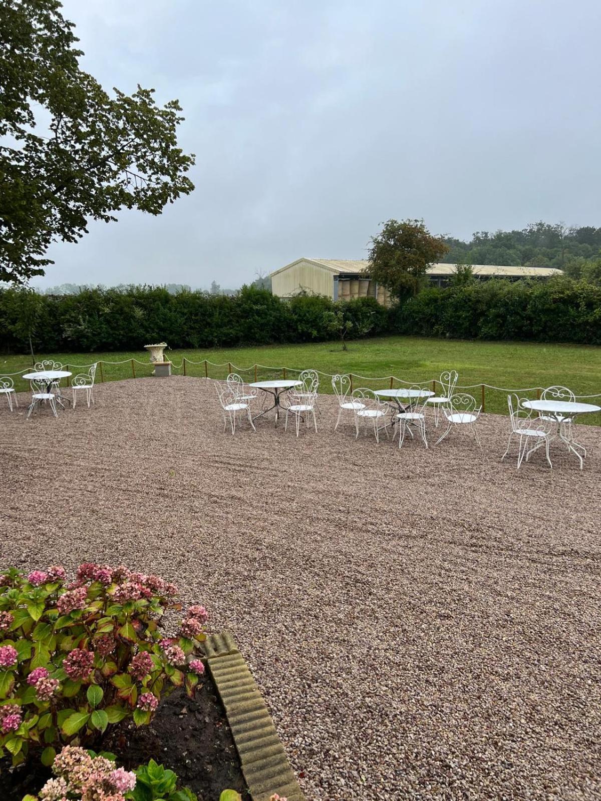 Le Manoir De La Baronnie Villa Norrey-en-Auge Bagian luar foto