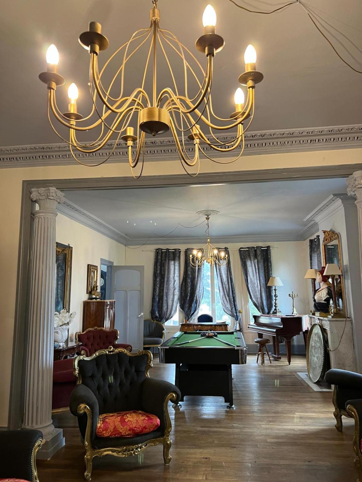 Le Manoir De La Baronnie Villa Norrey-en-Auge Bagian luar foto