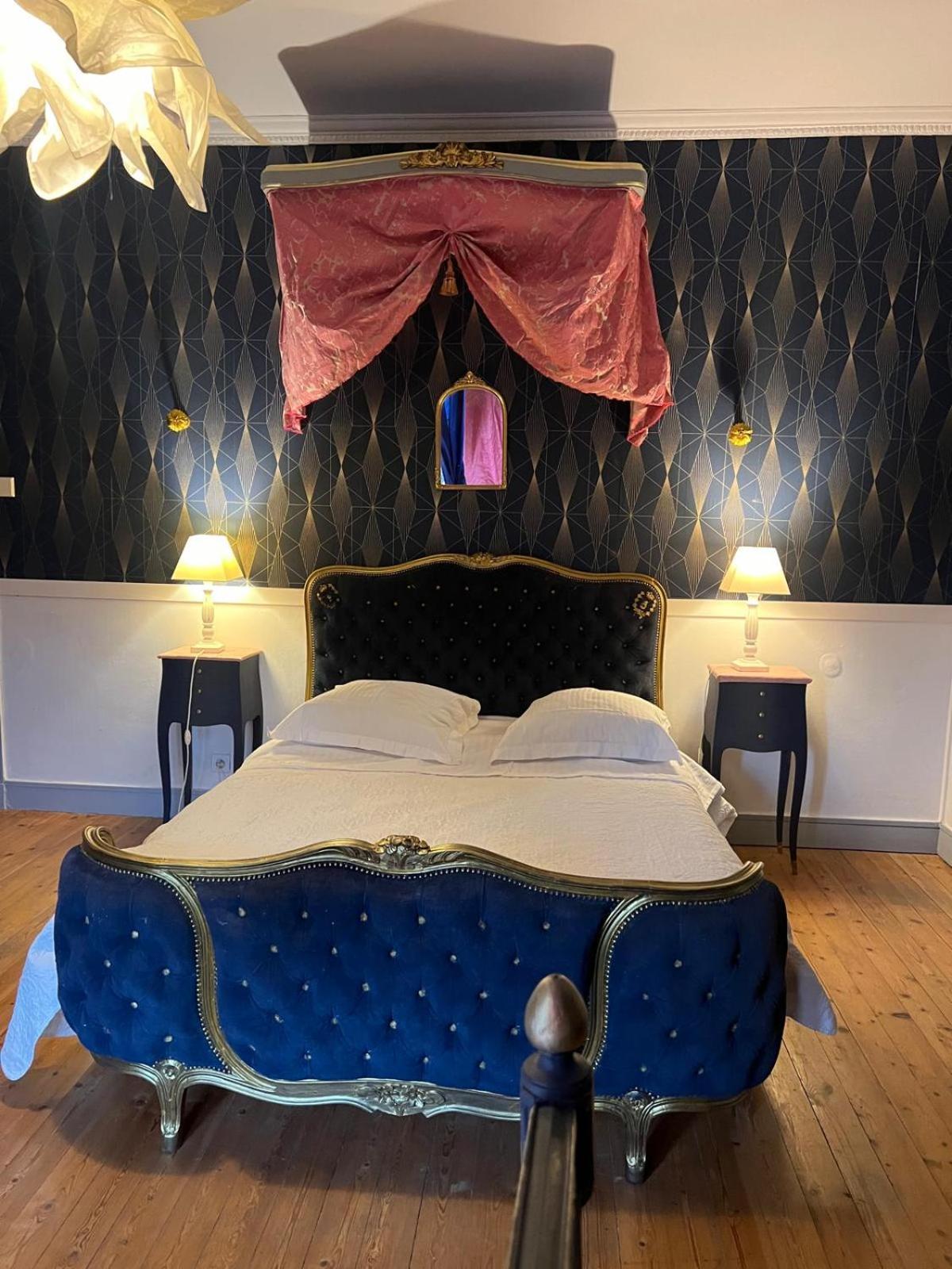 Le Manoir De La Baronnie Villa Norrey-en-Auge Bagian luar foto
