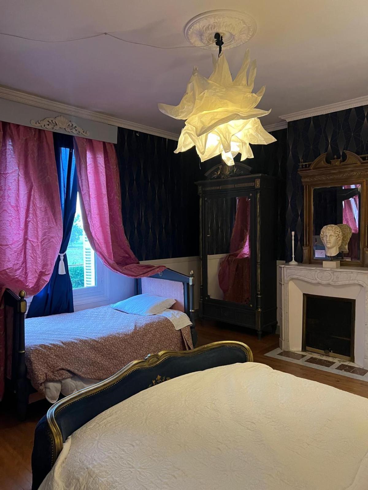 Le Manoir De La Baronnie Villa Norrey-en-Auge Bagian luar foto