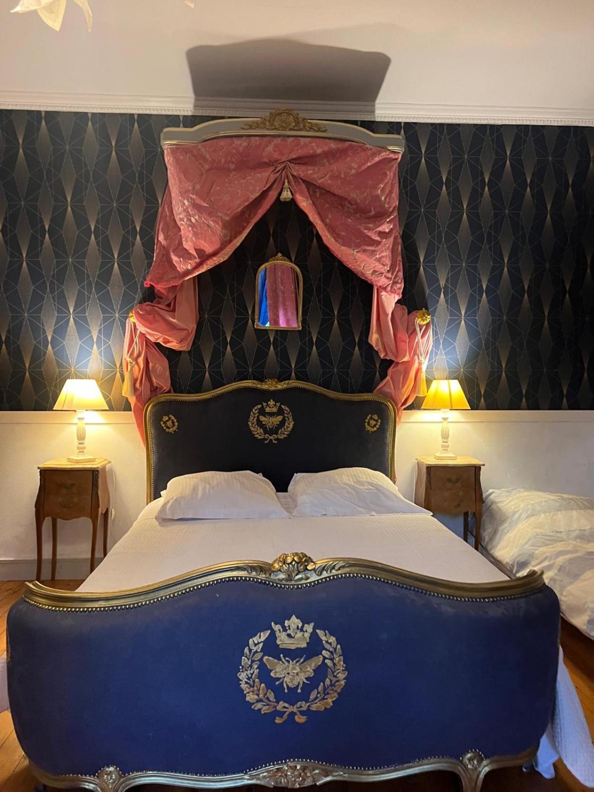 Le Manoir De La Baronnie Villa Norrey-en-Auge Bagian luar foto