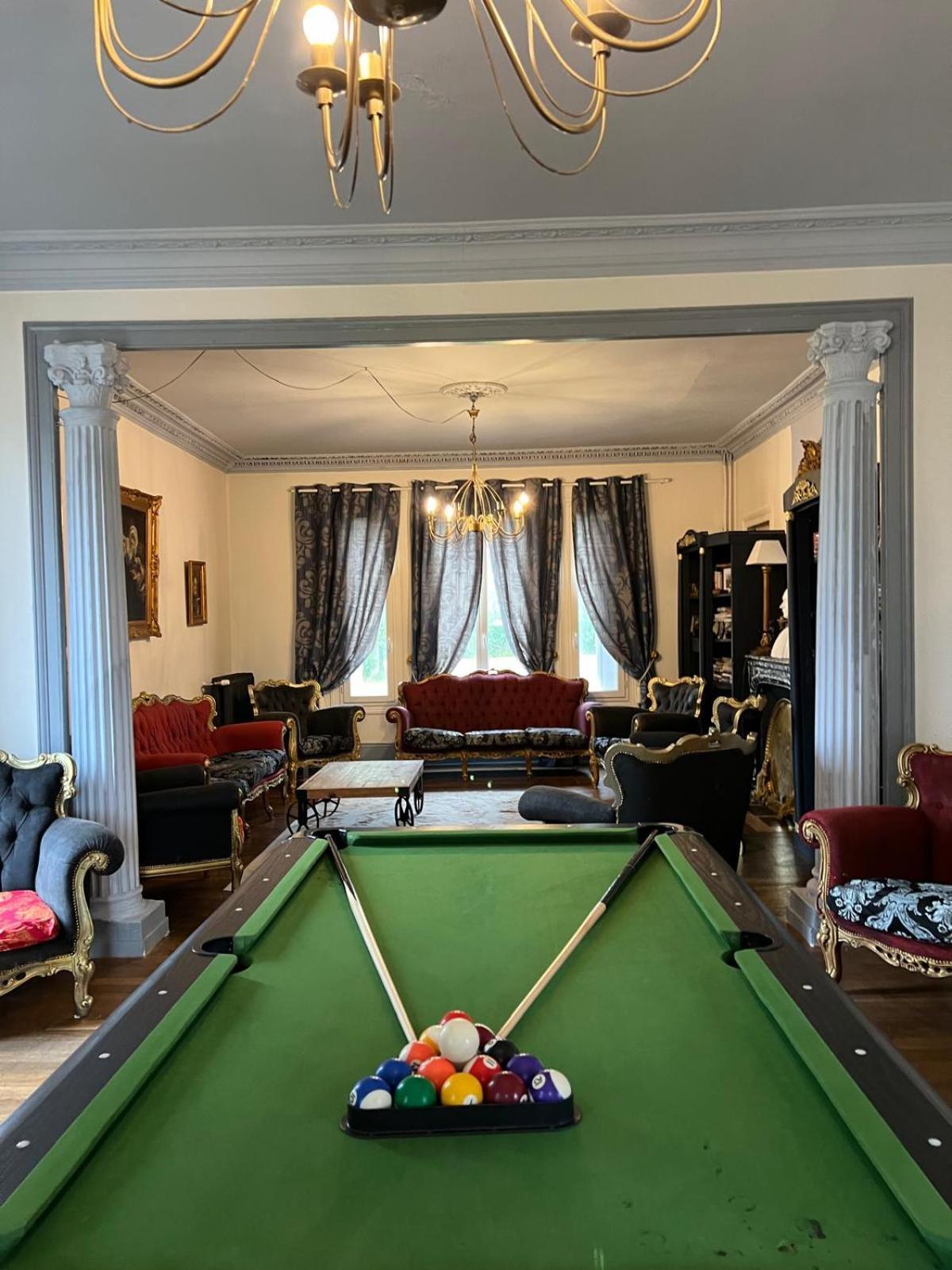 Le Manoir De La Baronnie Villa Norrey-en-Auge Bagian luar foto