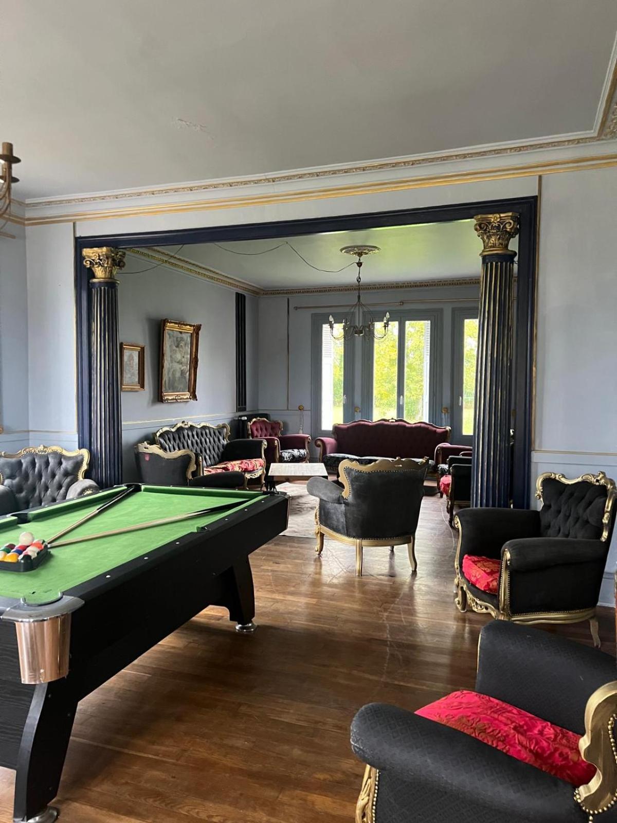 Le Manoir De La Baronnie Villa Norrey-en-Auge Bagian luar foto