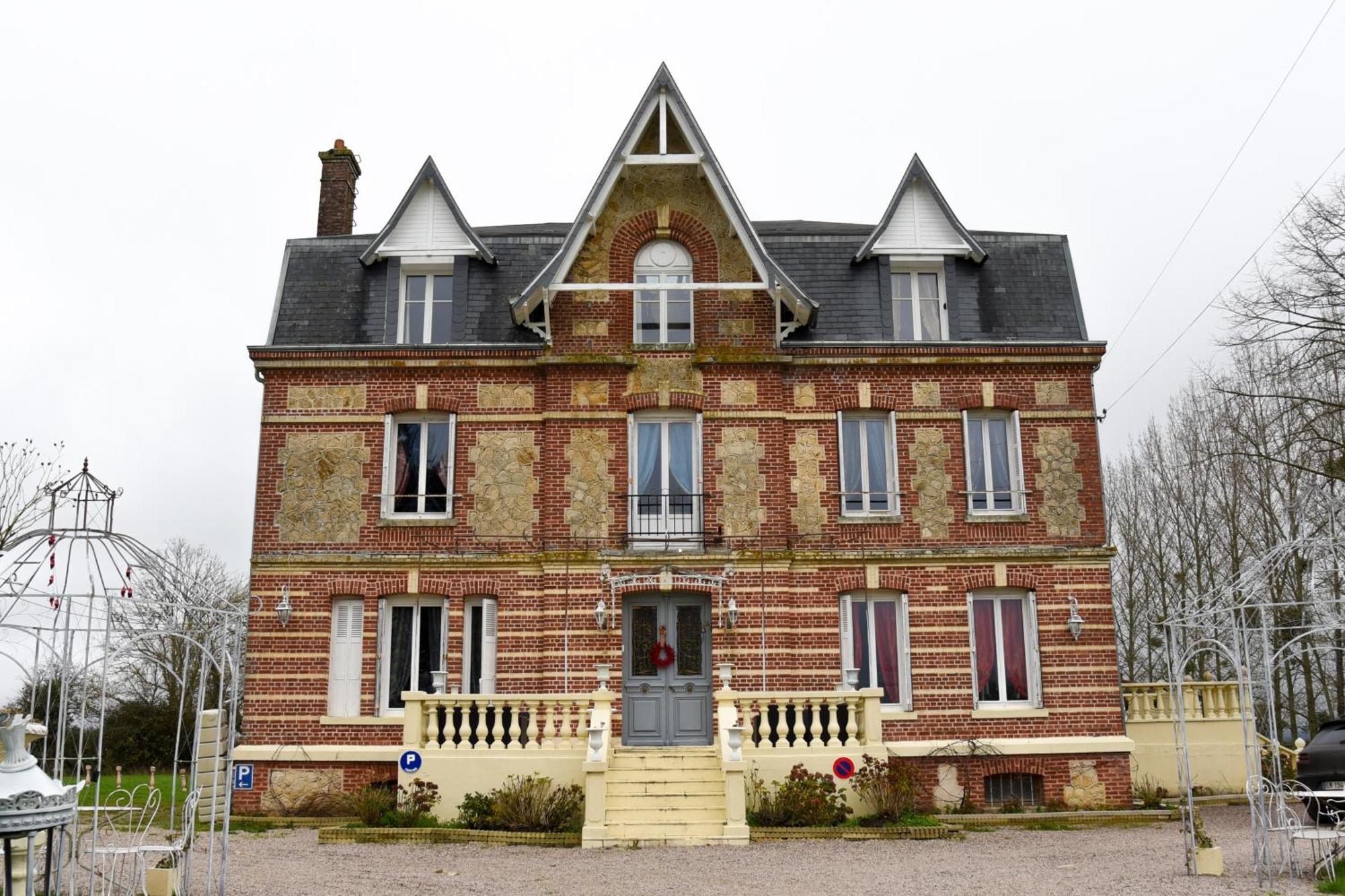 Le Manoir De La Baronnie Villa Norrey-en-Auge Bagian luar foto